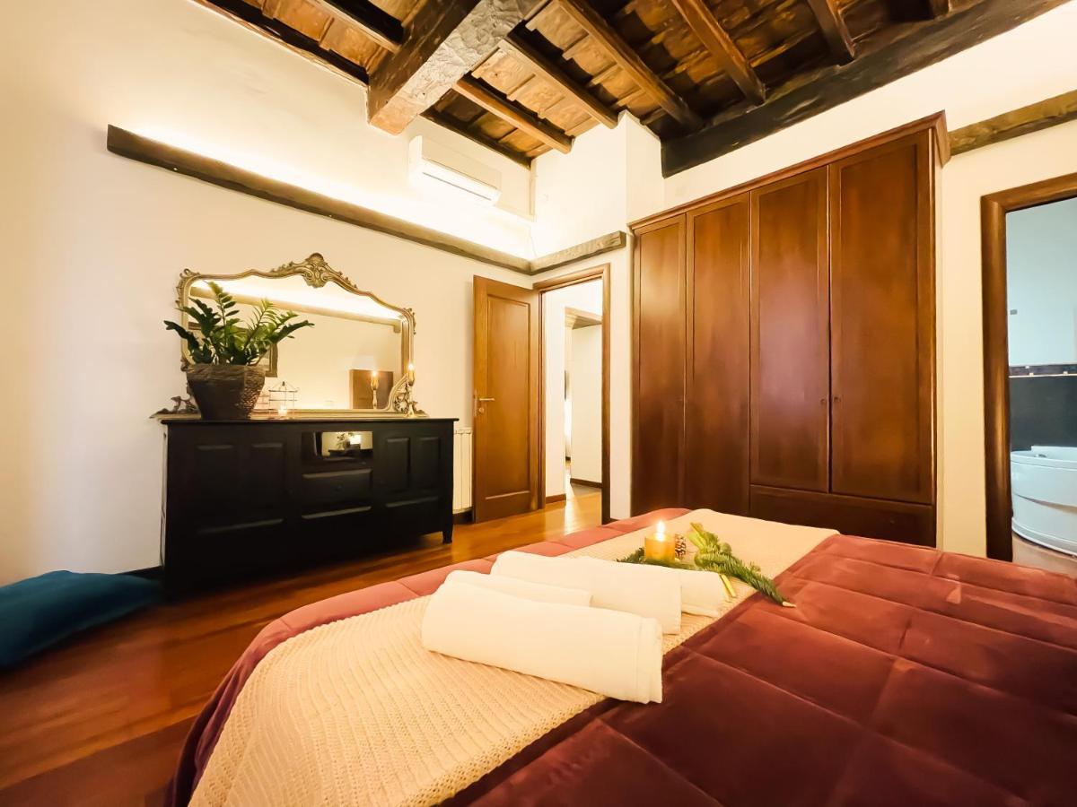 Trevi Fountain Luxury Apartamento *